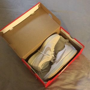 Nike duel tone racer